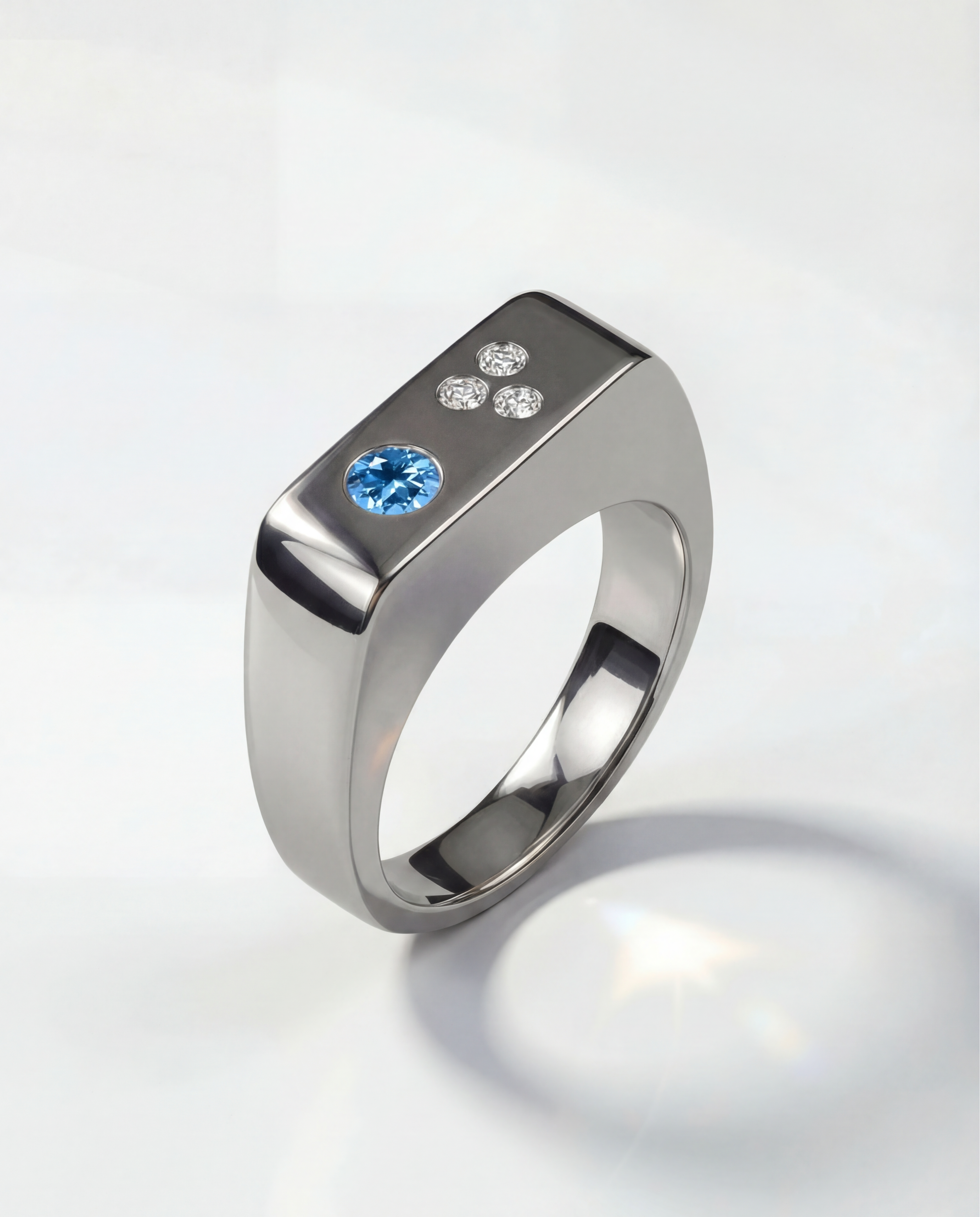 Srebrny pierscionek sygnet z niebieskim kamieniem topazem i moissanitami EONY Studio nowoczesna minimalistyczna bizuteria