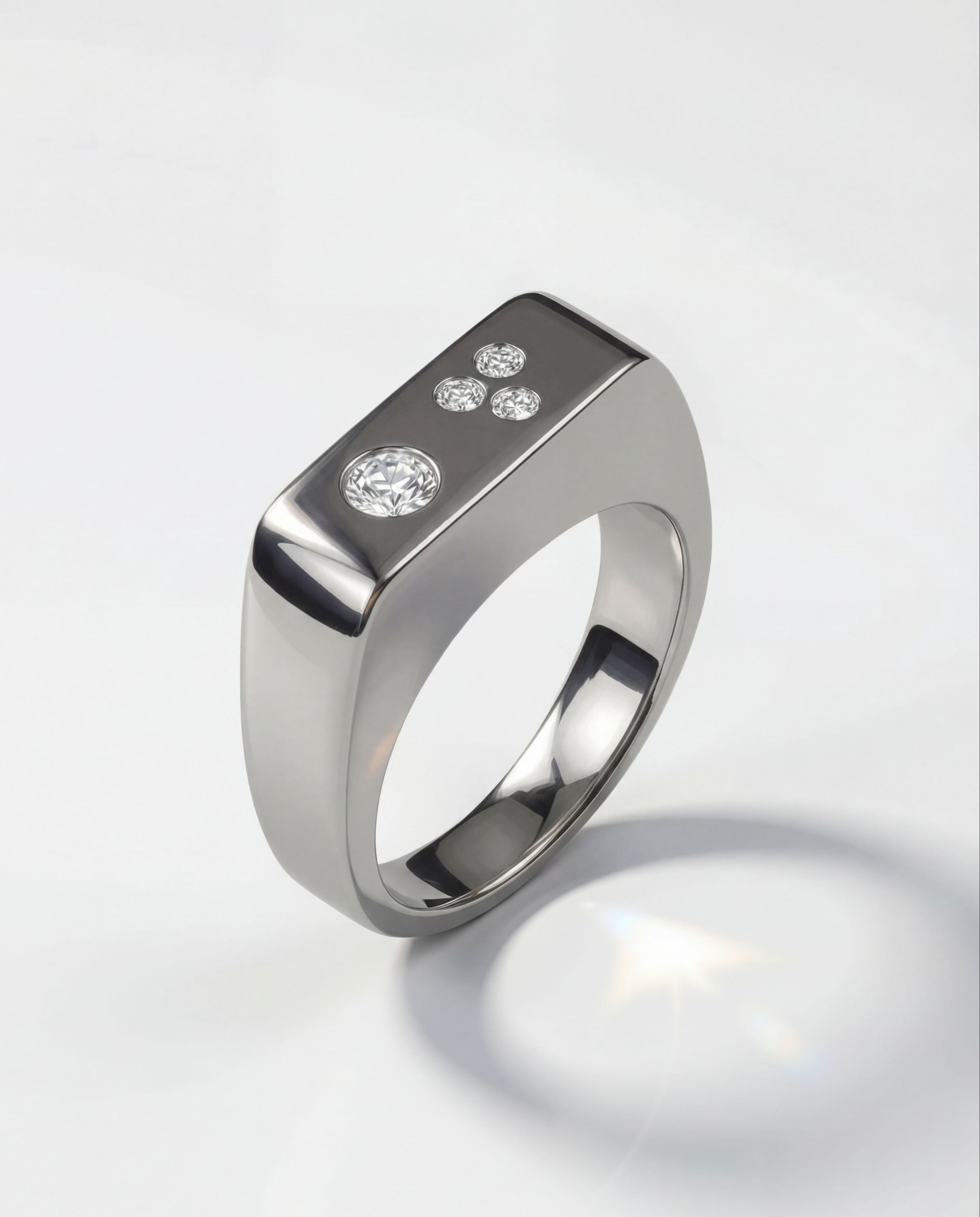 Srebrny pierscionek sygnet z kamieniem moissanite EONY Studio nowoczesna minimalistyczna bizuteria damska